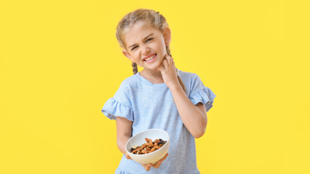 How are food allergies and atopic dermatitis related?