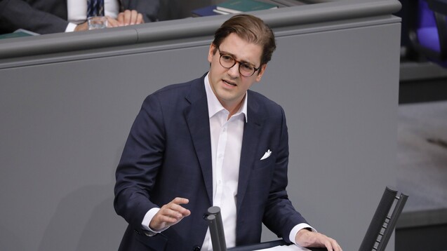 Der CSU-Bundestagsabgeordnete Stephan Pilsinger fordert, das Vor-Ort-Apotheken-Stärkungsgesetz müsse seinem Namen gerecht werden. (s / Foto: imago images / Metodi Popow)