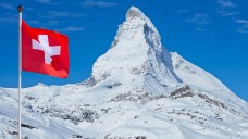 So hoch wie die Schweizer Berge: Arzneimittelpreise in der Schweiz. (Foto: Günter Menzl / Fotolia)