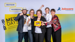 Das Siegerteam der PTAheute bei der Preisverleihung des Awards der deutschen Fachpresse. (Foto: DAV)
