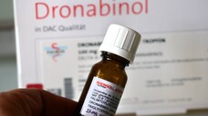 Wie werden Dronabinol-Rezepturen korrekt verordnet, was ist bei der Identitätsprüfung zu beachten und gibt es Besonderheiten bei der Taxierung? (Foto: IMAGO / Sommer)
