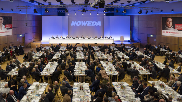 Auf der Noweda-Generalversammlung gab Genossenschaftschef Michael P. Kuck bekannt, dass 3700 Apotheker schon Mitglied im Zukunftspakt mit dem Burda-Verlag seien und dass man sich von nicht aktiven Mitgliedern getrennt habe. (Foto: Noweda)