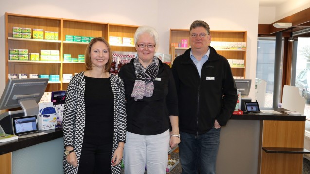 Auch die Grünen-Landtagsabgeordnete Sandra Boser besuchte die Linden-Apotheke. (Foto: Sophia Dittes / Büro Boser)
