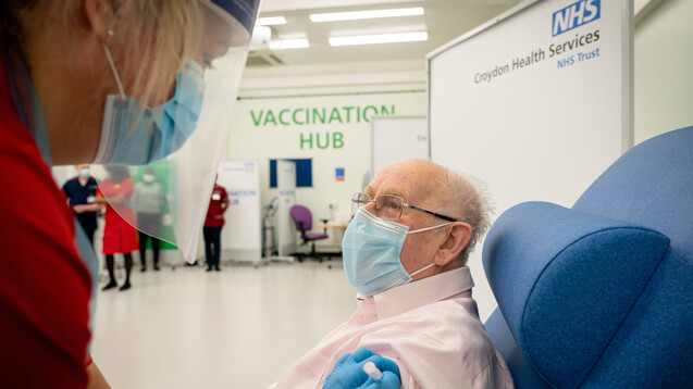 Großbritannien hatte als erstes Land der Welt dem Mainzer Pharma-Unternehmen Biontech und seinem US-Partner Pfizer eine Notfallzulassung für deren Corona-Impfstoff erteilt. Dieser wird seit Dienstag flächendeckend eingesetzt. (Foto: imago images / i Images)