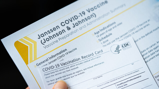 Seit vergangenem Donnerstag empfiehlt nun auch die US-Gesundheitsbehörde CDC künftig, andere Corona-Impfstoffe dem von Johnson &amp; Johnson (in Europa Janssen) vorzuziehen.&nbsp;(Foto: Evgenia Parajanian / AdobeStock)