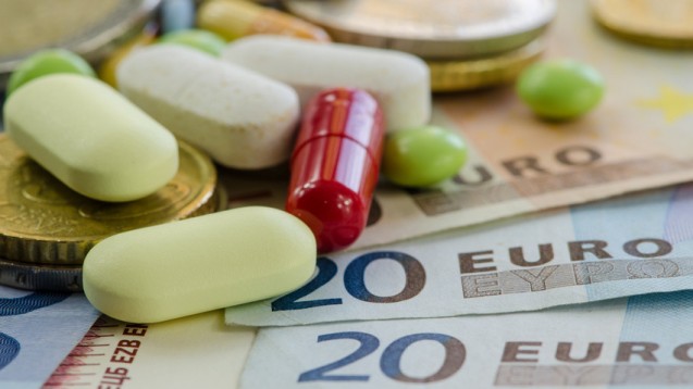 Krankenkassen zahlten 2015 knapp 33 Milliarden Euro für Arzneimittel - 1,3 Milliarden mehr als 2014. (Foto: dpa)