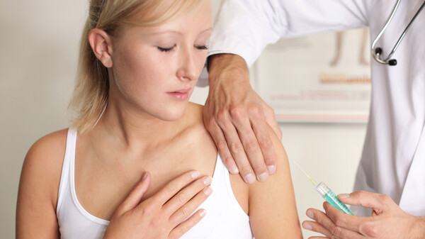 Myokarditis nach Moderna-Impfung auch bei jungen Frauen