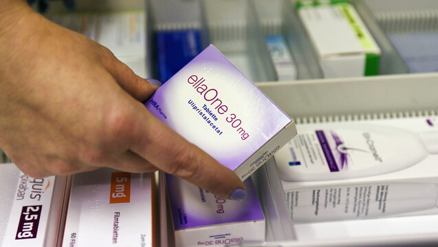 Seit etwas mehr als vier Jahren dürfen Apotheker die „Pille danach“ ohne Rezept abgeben. (b / Foto: imago)
