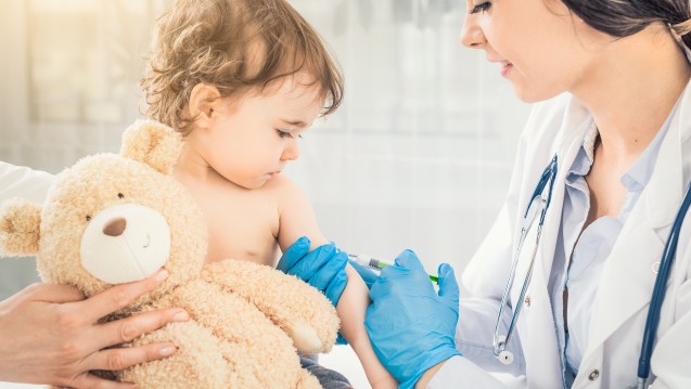 Kinder ab sechs Monaten können künftig auch mit Vaxigrip Tetra® geimpft werden. (Foto: Redpixel / stock.adobe.com)
