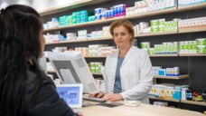 Ohne die erhöhten Apotheker- und Herstellerabgaben wären die GKV-Arzneimittelausgaben im April um 2,7 Prozentpunkte angestiegen. (Foto: Schelbert / DAZ)