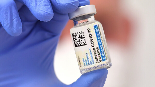 720.000 Dosen COVID-19-Impfstoff Janssen sollen in der ersten Juni Woche in den Praxen landen. (Foto: IMAGO / Sven Simon)