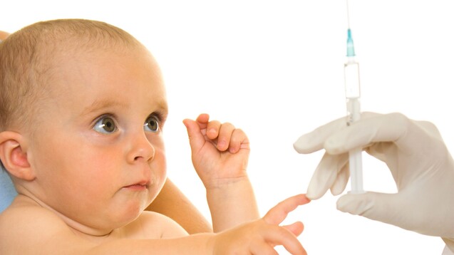 Wann sollten Eltern ihre Säuglinge und Kinder gegen Grippe impfen lassen? (b/ Foto: Sergey Khamidulin / stock.adobe.com)