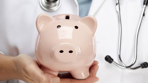 Ärzte können sich im nächsten Jahr auf mehr Geld freuen. (Bild: andy Dean/Fotolia)