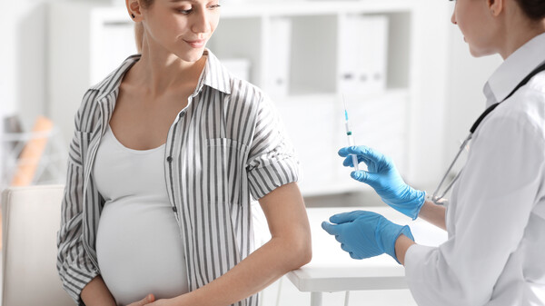 STIKO empfiehlt Impfung gegen Pertussis in jeder Schwangerschaft