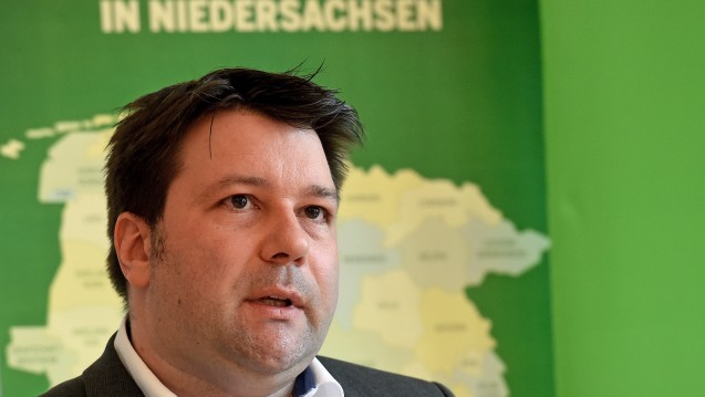 Keine Arbeit in Versandhandels-Lagern am Sonntag: Stefan Körner, Chef der Grünen in Niedersachsen, will die Arbeit von Versandhändlern am Wochenende einschränken. (Foto: dpa)