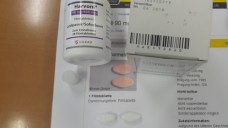 Die gefundenen gefälschten Tabletten sind weiß, nicht orange. (Foto: BfArM)