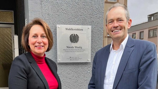 FDP-Abgeordnete Westig empfängt via-Apotheker