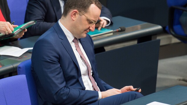 Der vorläufige Zeitplan steht: Die Apothekenreform von Bundesgesundheitsminister Jens Spahn (CDU) soll im November dieses Jahres im Bundestag beschlossen werden. (s / Foto: imago images / Eibner)