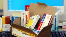 Um 30,6 Prozent gingen die Umsätze mit rezeptpflichtigen Arzneimitteln im Laufe dieses Jahres zurück, berichtet Shop Apotheke. (Foto: IMAGO / Action Pictures)