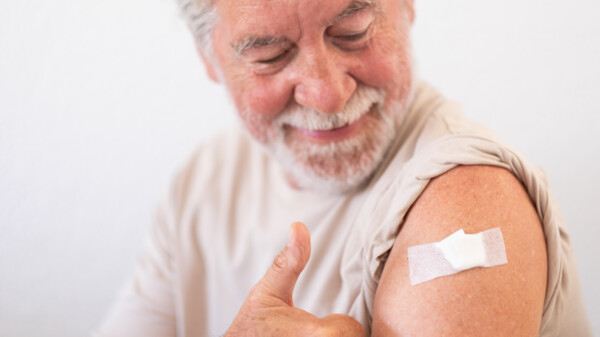 Grippeimpfung bei Älteren: vorrangig hochdosiert, Alternativen möglich