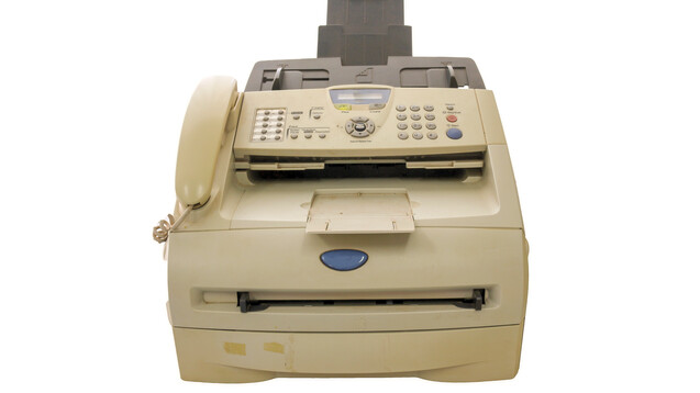 Das Fax hat, zumindest was Kostenvoranschläge für Hilfsmittel angeht, ausgedient. (Foto: chatchaiphoto / AdobeStock)