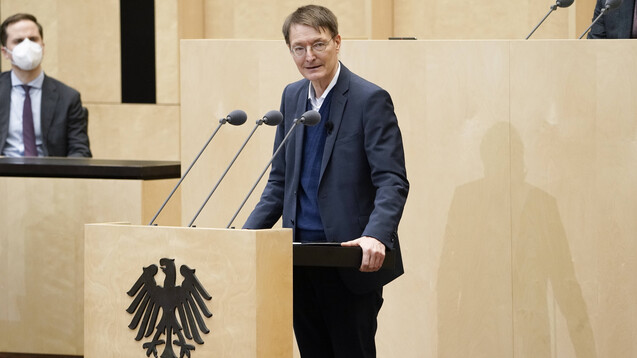 Bundessgesundheitsminister Karl Lauterbach hatte heute seinen ersten Auftritt im Bundesrat. (Foto: IMAGO / Political-Moments)