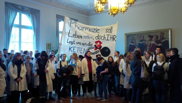 Pharmaziestudenten in Leipzig besetzen Rektorat