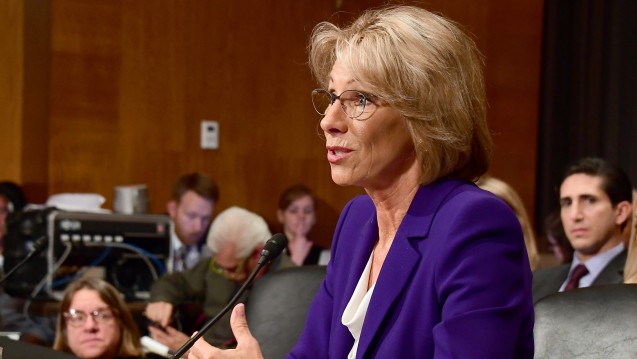 Die designierte Bildungsministerin Betsy DeVos steht in den USA in der Kritik. (Foto: dpa)