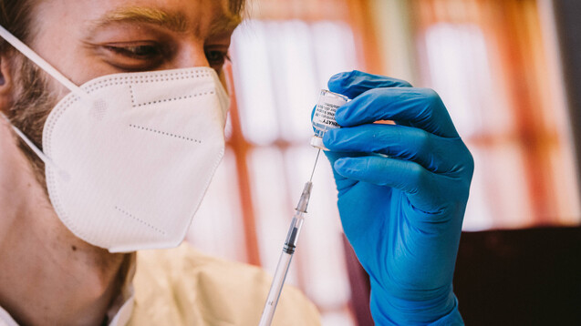 Am 7. Juni steigen auch Privat- und Betriebsärzte in die Nationale Impfkampagne mit ein. (Foto: IMAGO / MiS)