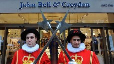 Die traditionsreiche Londoner John Bell & Croyden-Apotheke bietet jetzt auch einen Ärztecheck an. (Foto: Celesio) 