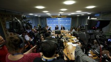 Pressekonferenz des WHO-Notfall-Komitee Dienstagabend in Genf: David Heymann informiert zu Zika. (Foto: dpa)