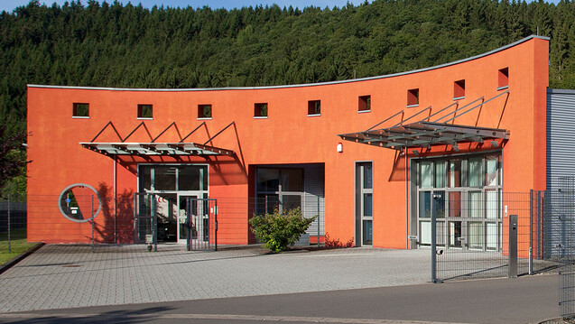 CC-Pharma, hier der Hauptsitz in Densborn, ruft Afinitor zurück. (s / Foto: CC-Pharma)