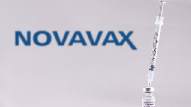 Novavax forscht an einem Impfstoff, der gleichzeitig vor COVID-19 und Influenza schützt: NanoFluTM/NVX-CoV2373.&nbsp;Die Phase-1/2-Studie hat nun begonnen. (Foto: IMAGO / CTK Photo)