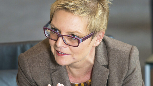 Sabine Dittmar, gesundheitspolitische Sprecherin der SPD-Bundestagsfraktion, hätte das Honorargutachten gerne im Gesundheitsausschuss besprochen, will der Union aber auch nicht widersprechen. (m / Foto: Külker)