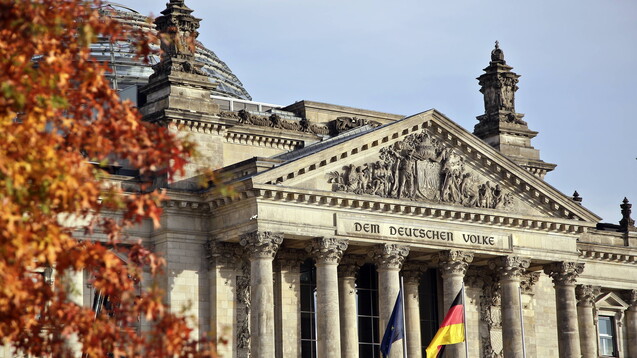 Morgen verabschiedet der Bundestag das VOASG – ohne ein Rx-Versandverbot. (c / imago images / Reiner Zensen)