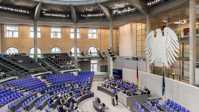 Nun geht es zur Beratung in den Bundestag: Das GSAV, das für mehr Sicherheit in der Arzneimittelversorgung sorgen soll. (c / Foto: Külker)